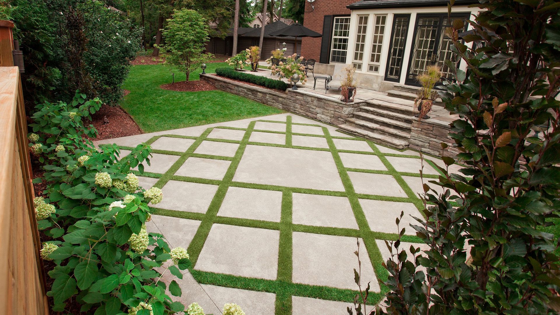 Patio designs in Burlington that reflect your own unique lifestyle and budget