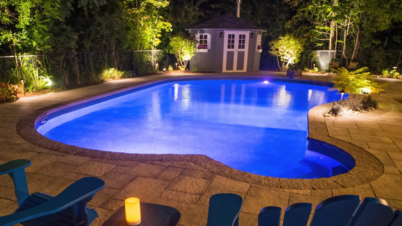 Nighttime landscape lighting ambiance