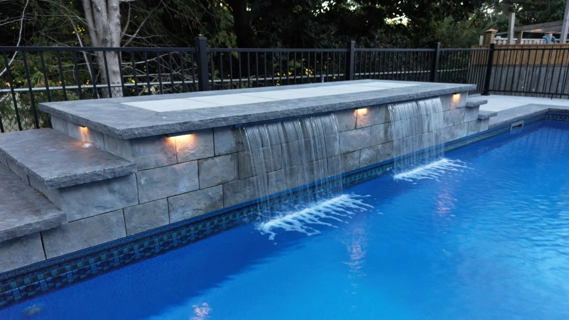 Swimming Pool builders in Burlington, Ontario