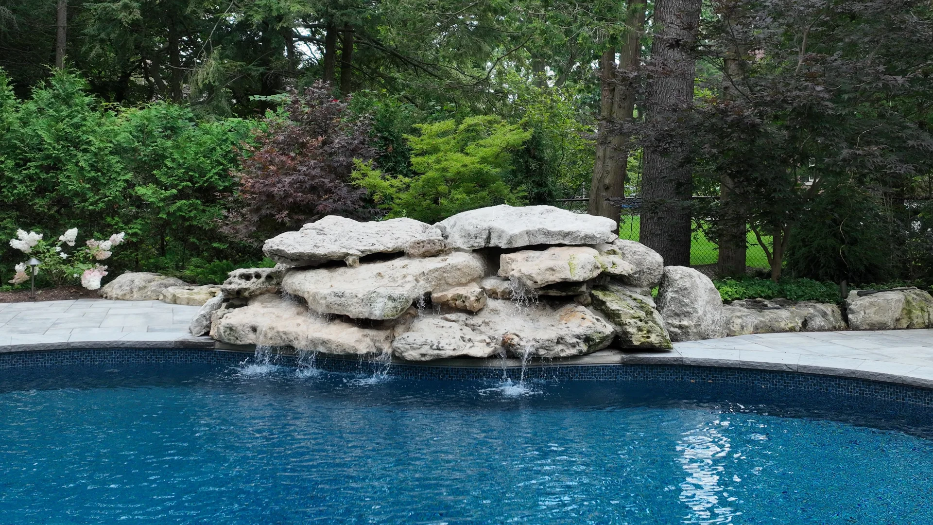 Swimming Pool builders in Burlington, Ontario